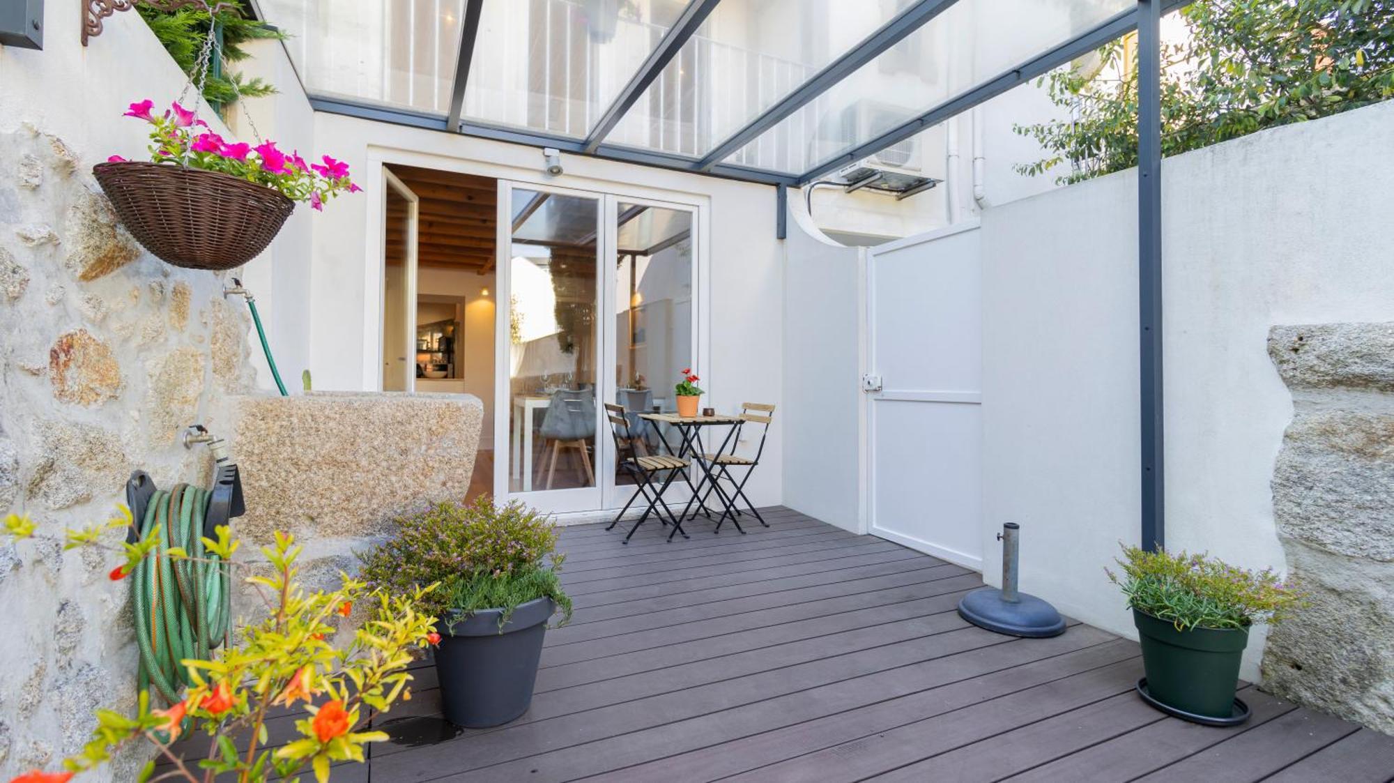 City Center Duplex W Patio By Lovelystay Porto Kültér fotó