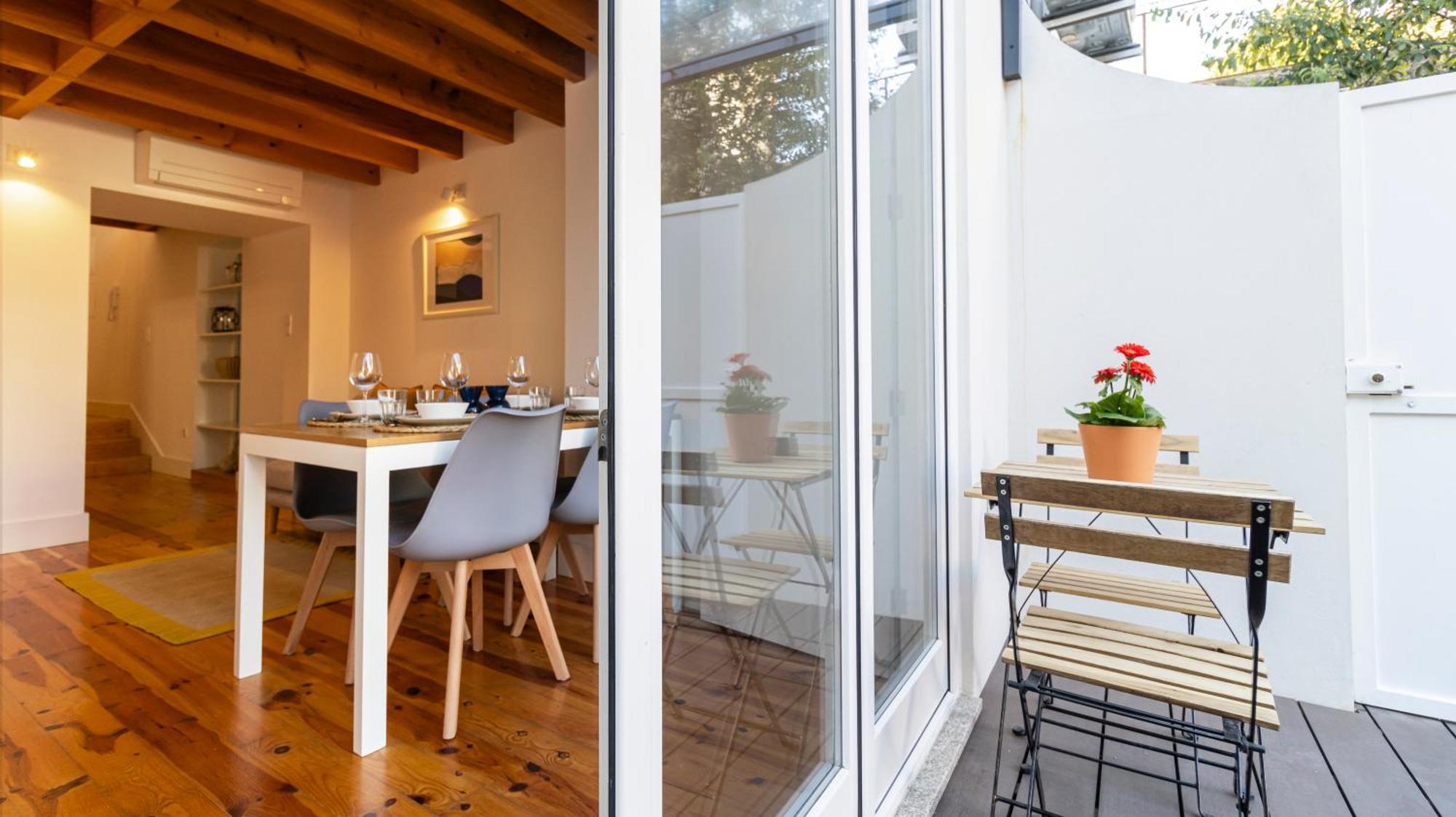 City Center Duplex W Patio By Lovelystay Porto Kültér fotó