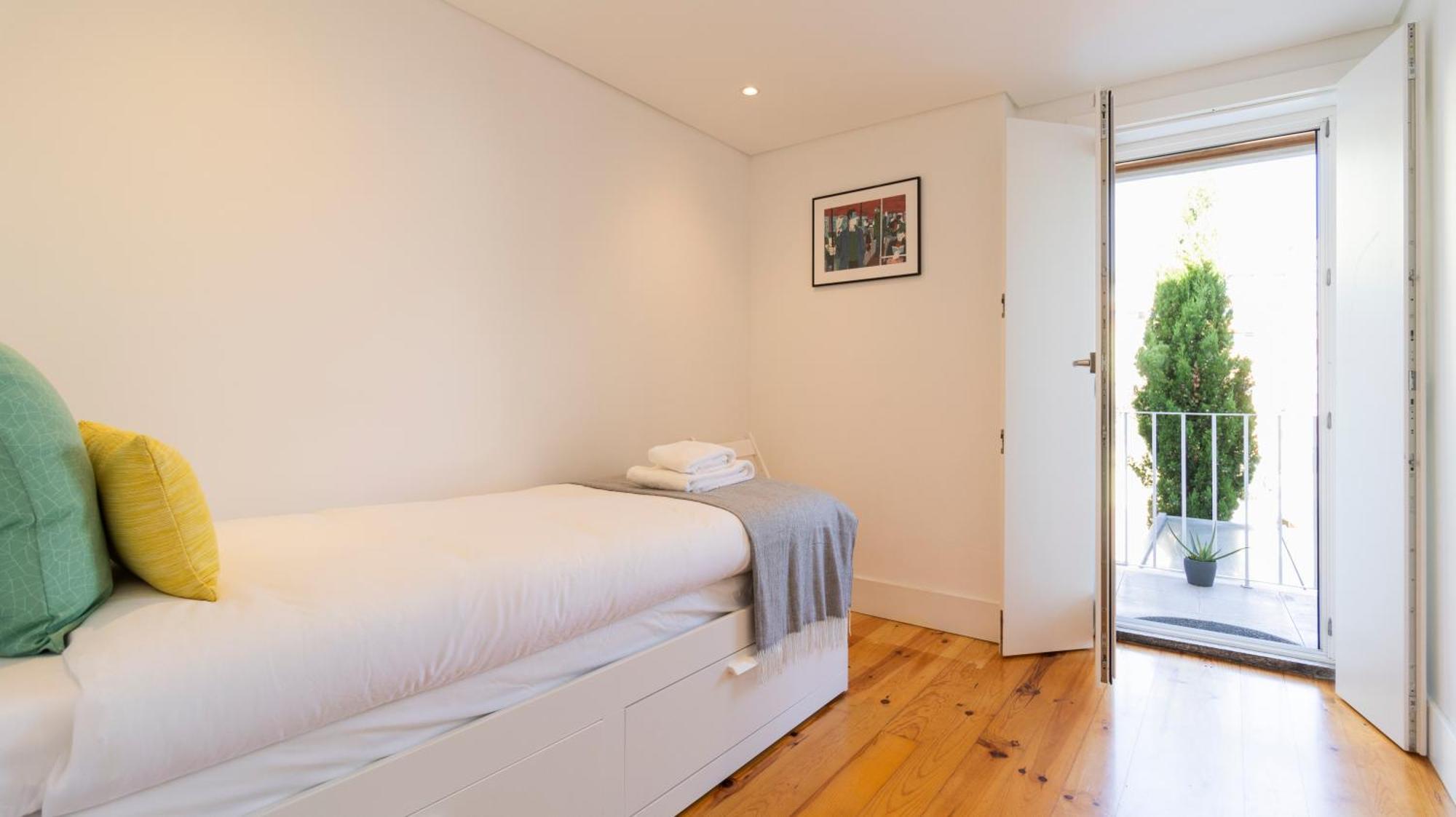 City Center Duplex W Patio By Lovelystay Porto Kültér fotó
